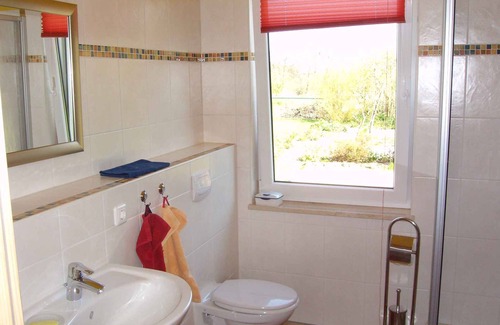 Gustow House | Holiday home with garden and terrace, 800 m to beach