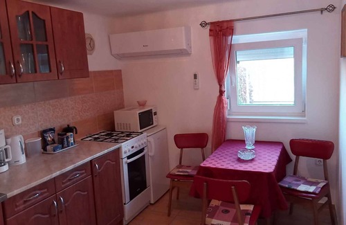 Balatonbereny House | Holiday home with air conditioning and massage shower
