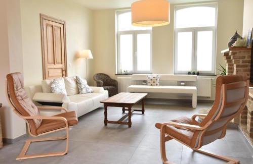 Poperinge House | Holiday Home with pond in Poperinge