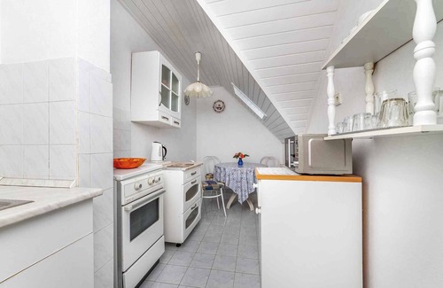 Keszthely House | Holiday home with pool and air conditioning