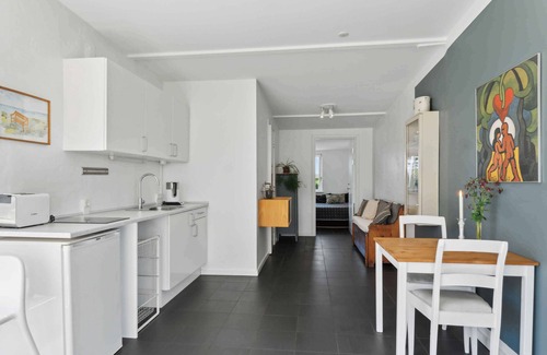 Strøby Egede Apartment | Holiday home with private beach and sea view