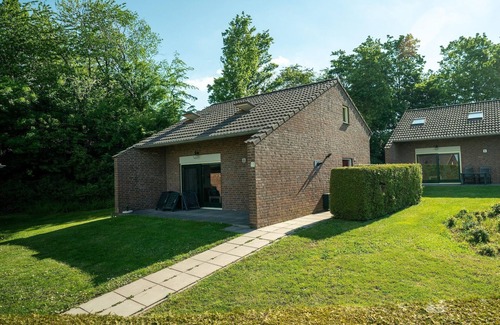 Vijlen House | Holiday home with sauna, 8km of the Drielandenpunt