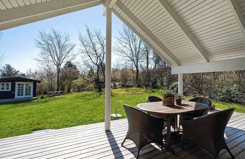 Vejby House | Holiday home within walking distance to the water
