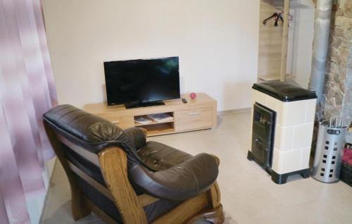 Wilhelmsthal House | Holiday Home Wutha-Farnodamosbach With Fireplace I