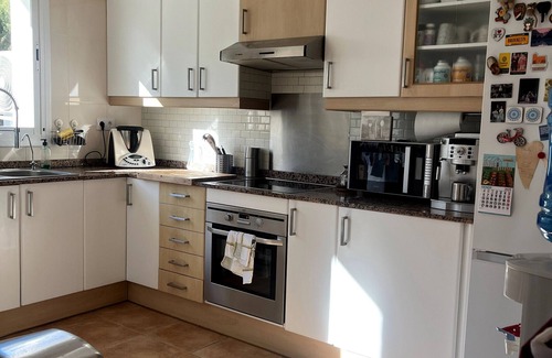 Sant Pol De Mar House | Holiday Home 'Your Pet-friendly Home In Sant Pol' with Sea View, Wi-Fi and Air Conditioning