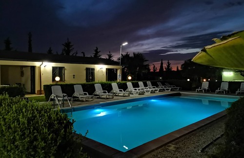 Cattolica Eraclea House | Holiday homes with pool and garden, close to the sea and very well connected .