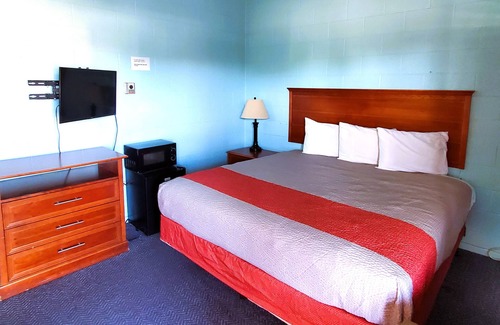 Sonora Hotel | Holiday Host Motel & RV Park