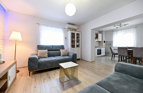 Donje Rastane House | Holiday house Donje Rastane for 7 - 14 persons with 6 bedrooms - Holiday house