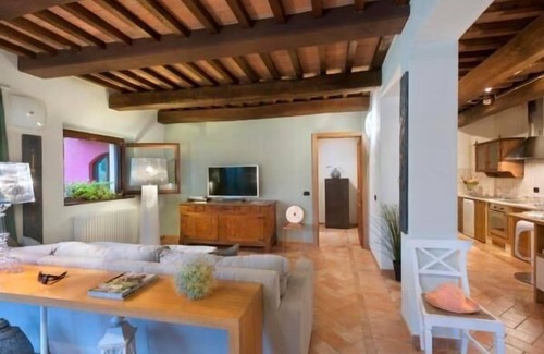 Acqualagna House | Holiday house Acqualagna for 1 - 12 persons with 6 bedrooms - Holiday home