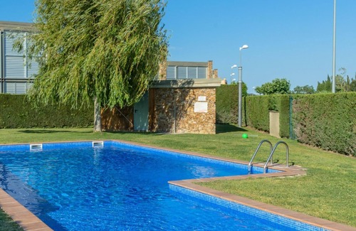 Albons House | Holiday house Albons for 1 - 6 persons with 3 bedrooms - Row house