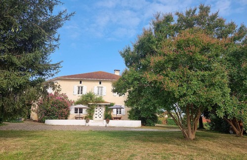 Bergouey House | Holiday house Bergouey for 1 - 10 persons with 5 bedrooms - Twin house