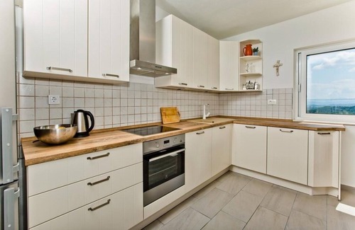 Citluk House | Holiday house Brapa - open swimming pool: - Hrvace, Riviera Split, Croatia