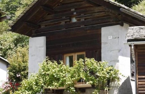 Promontogno Ski Chalet | Holiday house Promontogno (Bondo) for 2 - 3 persons with 1 bedroom - Holiday house