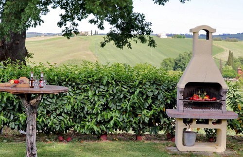 Colle San Valentino House | Holiday house Cingoli for 1 - 8 persons with 3 bedrooms - Holiday home