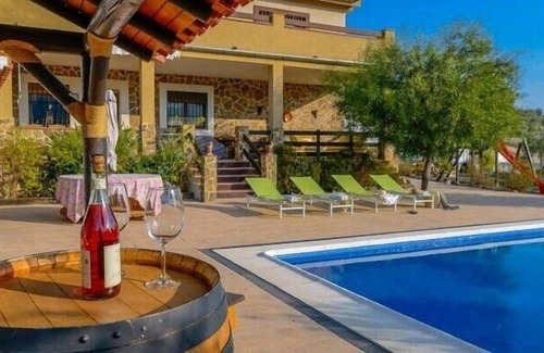 Loja House | Holiday house Fuente Camacho for 1 - 12 persons with 4 bedrooms - Holiday house
