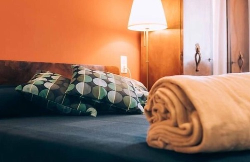 Gualta House | Holiday house Gualta for 1 - 15 persons with 6 bedrooms - Holiday home