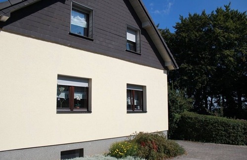 Mutzenich House | Holiday house in Mützenich - close proximity to the Eifelsteig and the RAVEL route