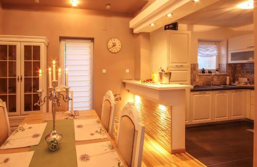 Otocac House | Holiday house Leona