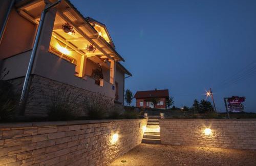 Otocac House | Holiday house Leona