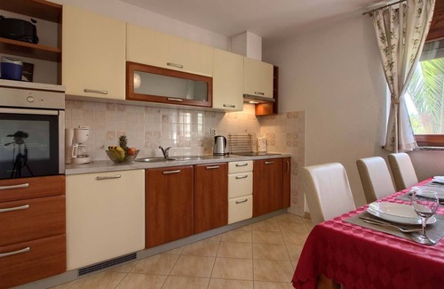 Pomer House | Holiday house Ližnjan for 1 - 6 persons with 3 bedrooms - Holiday home