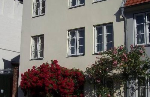 Luebeck Old Town House | Holiday house Lübeck for 2 - 5 persons with 3 bedrooms - Row house