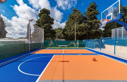 Valtura House | Holiday house Pula for 1 - 18 persons with 7 bedrooms - Holiday home