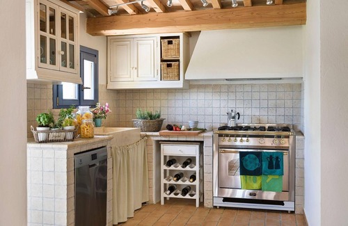 San Costanzo House | Holiday house San Costanzo for 1 - 14 persons with 6 bedrooms - Holiday home