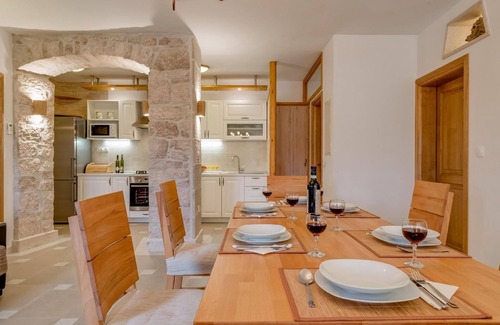 Selca House | Holiday house Selca for 1 - 14 persons with 5 bedrooms - Holiday apartment in one or multi-family ho