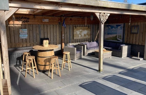 Stavenisse House | Holiday house Stavenisse for 1 - 6 persons with 3 bedrooms - Twin house