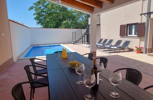 Rezanci Apartment | Holiday House Teza