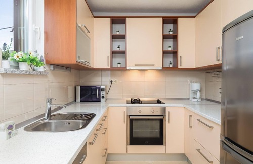 Cvrljevo House | Holiday house Unesic for 1 - 8 persons with 3 bedrooms - Holiday home