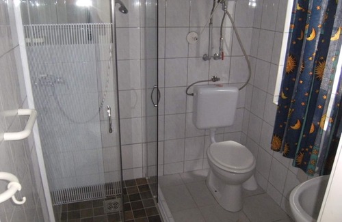 Balatonszarszo House | Holiday house with pool, house 1 with pool Basic price up to 5 pers. Occupancy.
