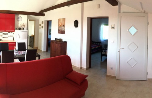 Rebici House | Holiday house with pool and summer kitchen, only 5 min. from the beach