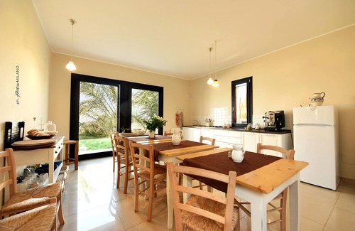 Alezio Villa | Holiday in Salento in total Relax, Villa with large garden and swimming pool.