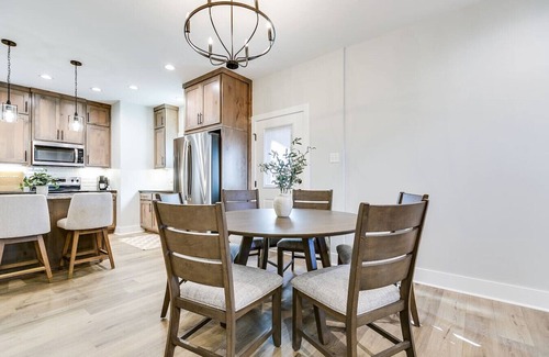 San Angelo House | Holiday Inn - 3 BR/2.5 BA - New!