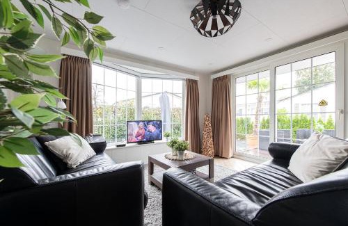 Oisterwijk Apartment | Holiday Inn 48 Oisterwijk # Hygiëne # Airport Eindhoven # Airco # Bosrijk # Hiking & Biking # Efteling # Safaripark