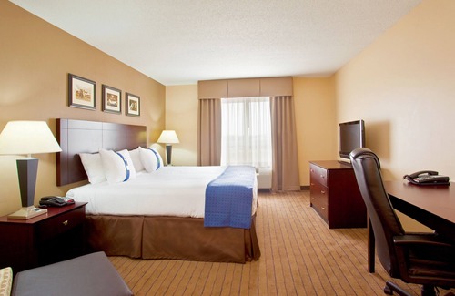 Aurora Hotel | Holiday Inn Aurora North - Naperville by IHG