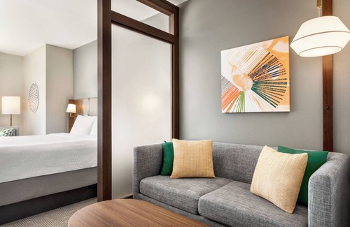 Hoover Hotel | Holiday Inn Birmingham - Hoover by IHG