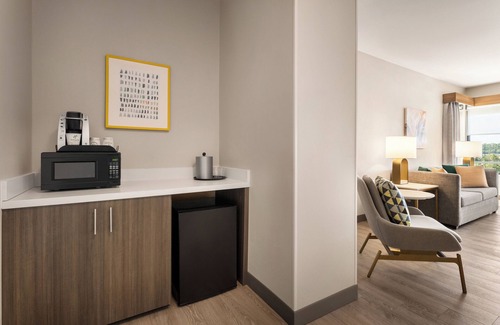 Hoover Hotel | Holiday Inn Birmingham - Hoover by IHG
