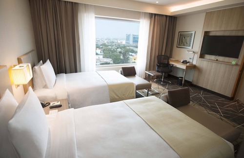 Mylapore Tiruvallikk Hotel | Holiday Inn Chennai OMR IT Expressway by IHG