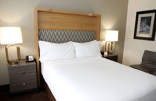 O'Hare Hotel | Holiday Inn Chicago O'Hare Area by IHG