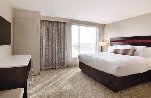 Schaumburg Hotel | Holiday Inn Chicago - Schaumburg by IHG