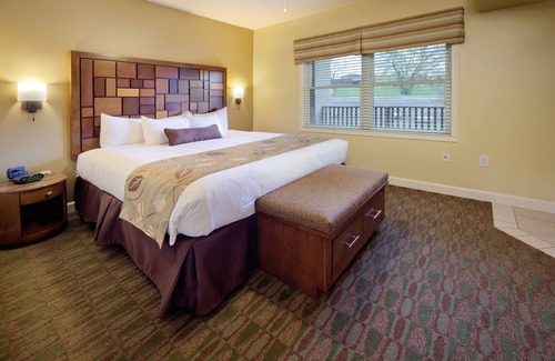 Lake Geneva Resort | Holiday Inn Club Vacations at Lake Geneva Resort by IHG