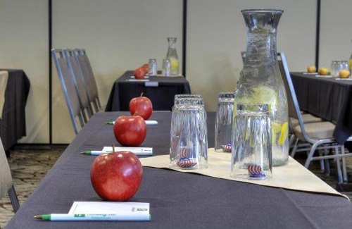 Cody Hotel | Holiday Inn Cody - Convention Center by IHG