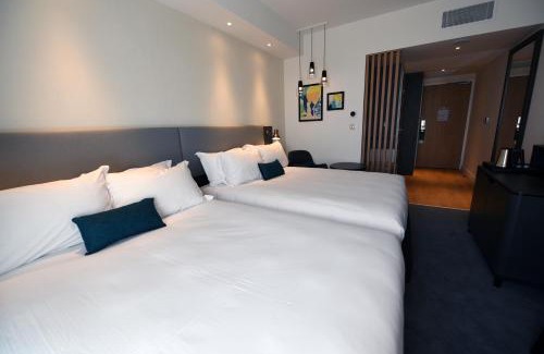 Longvic Hotel | Holiday Inn Dijon Sud - Longvic by IHG