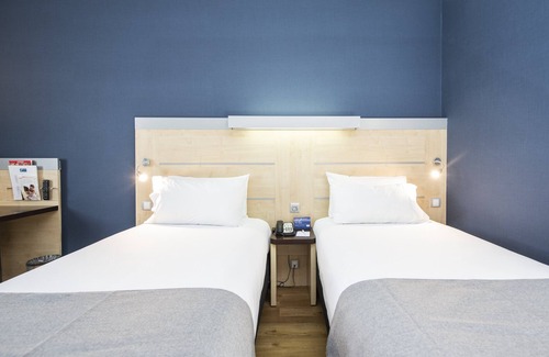 Sant Cugat del Valles Hotel | Holiday Inn Express Barcelona - Sant Cugat by IHG