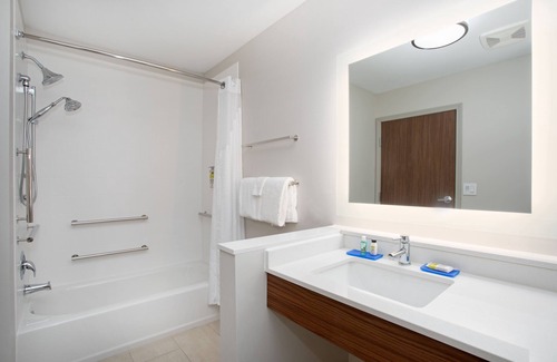Dakota Dunes Hotel | Holiday Inn Express & Suites Sioux City North-Event Center by IHG