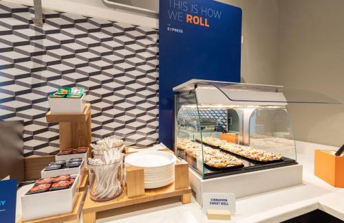 Pleasantville Hotel | Holiday Inn Express Atlantic City W Pleasantville by IHG