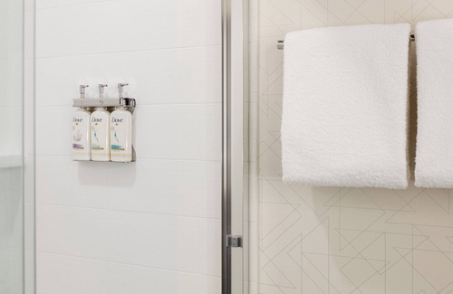 Pleasant Prairie Hotel | Holiday Inn Express Hotel & Suites Pleasant Prairie-Kenosha by IHG