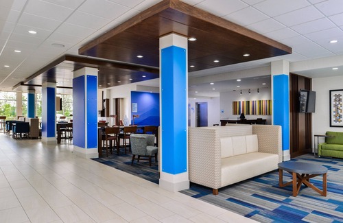 Siloam Springs Hotel | Holiday Inn Express & Suites Siloam Springs by IHG